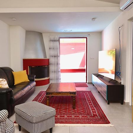 Aegina The Bordeaux Door 빌라 외부 사진
